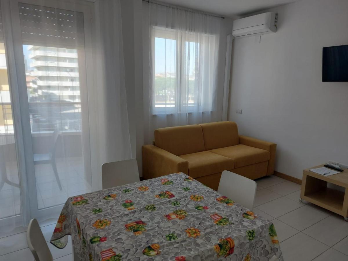 Casamare Alba Adriatica Frontemare Apartman Kültér fotó